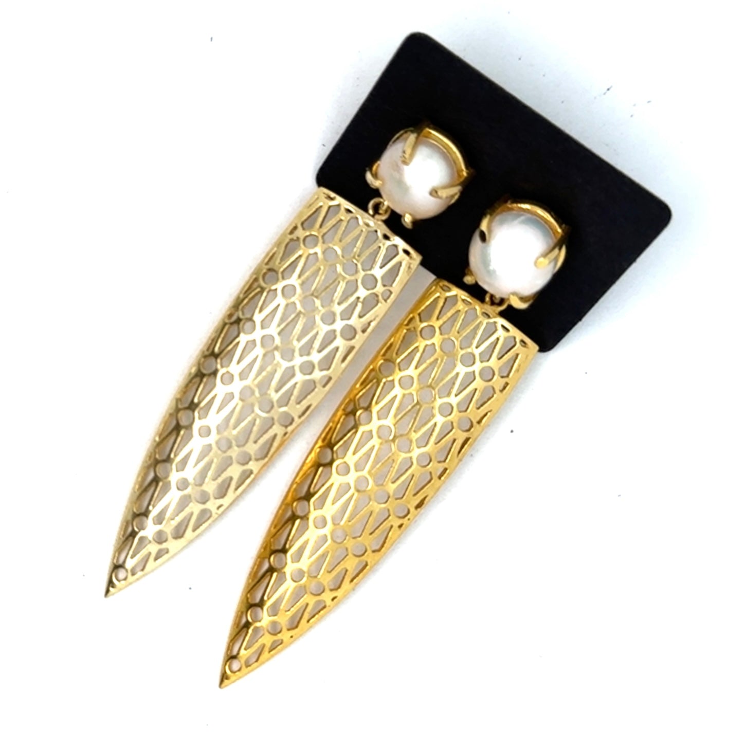 Elegant earrings for women gold silver stud hoop statement jewelry lightweight fashion accessory for daily wear party and wedding